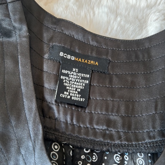 NWOT BCBG TOP - Picture 6 of 6